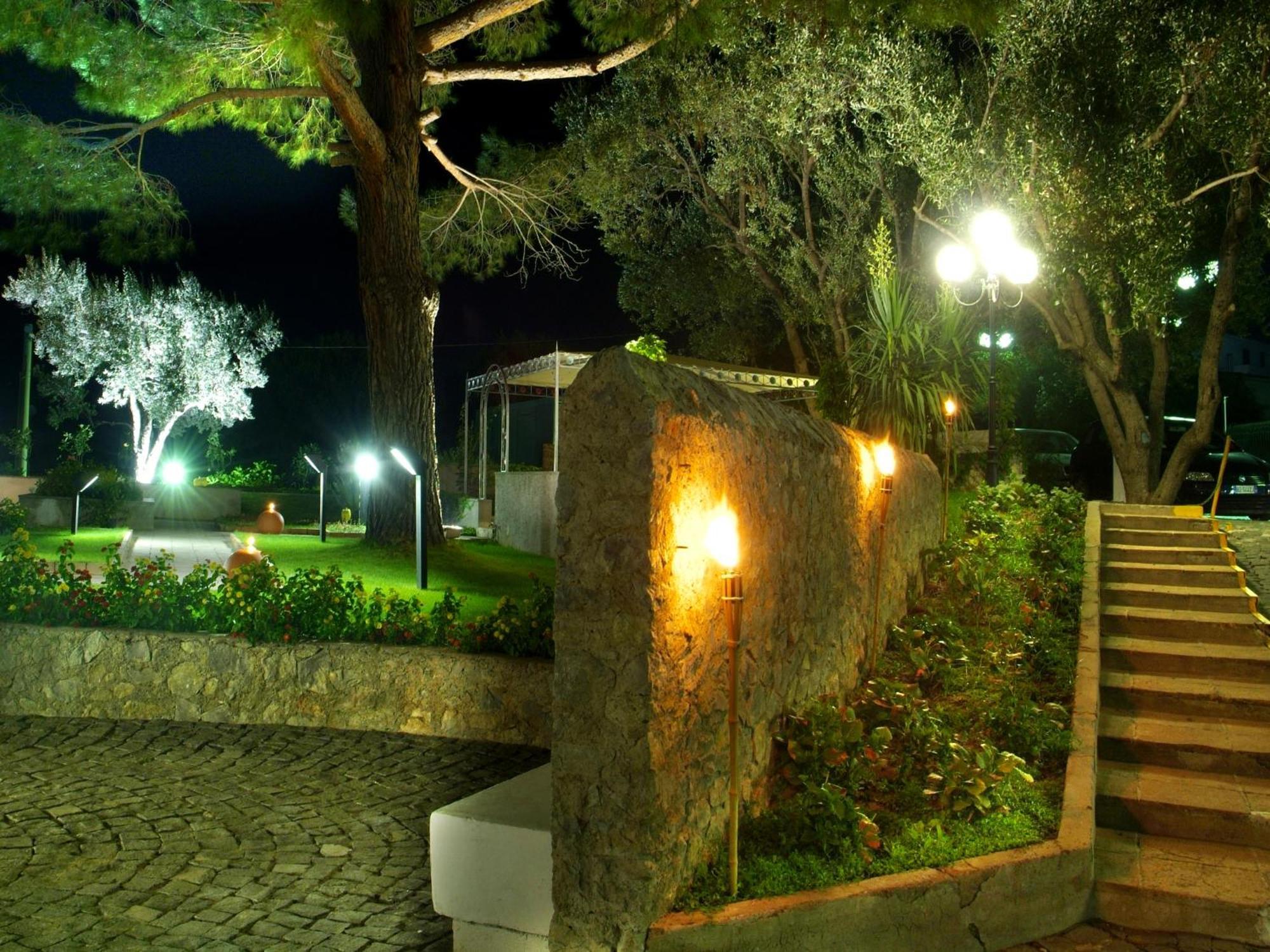 Hotel Baia Palinuro Exterior photo