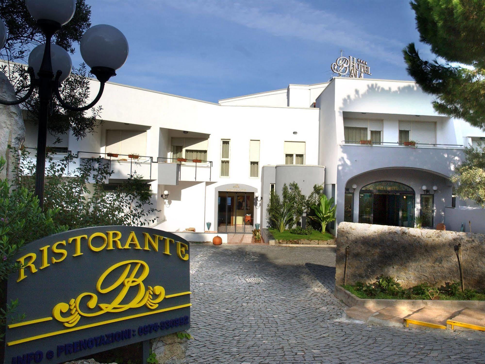 Hotel Baia Palinuro Exterior photo
